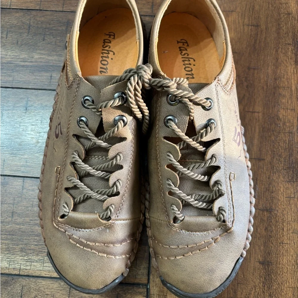Men's Tan Leather Casual Sneakers